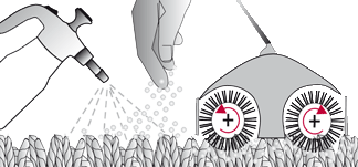 Illustratie: tapijt wordt eerst voorbehandeld met Crystal Cleaner en daarna met granulaat ingeborsteld
